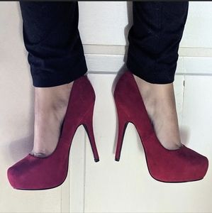 Red pumps
